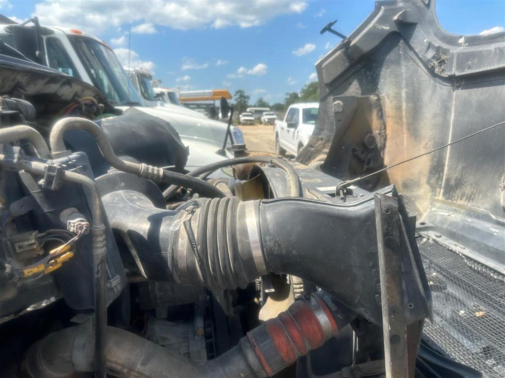2004 FORD F750