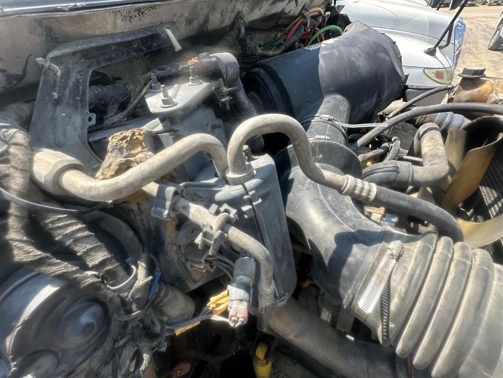 2004 FORD F750