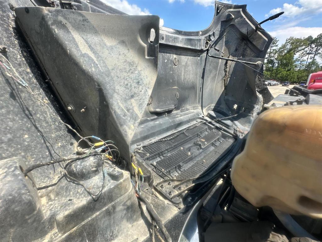 2004 FORD F750