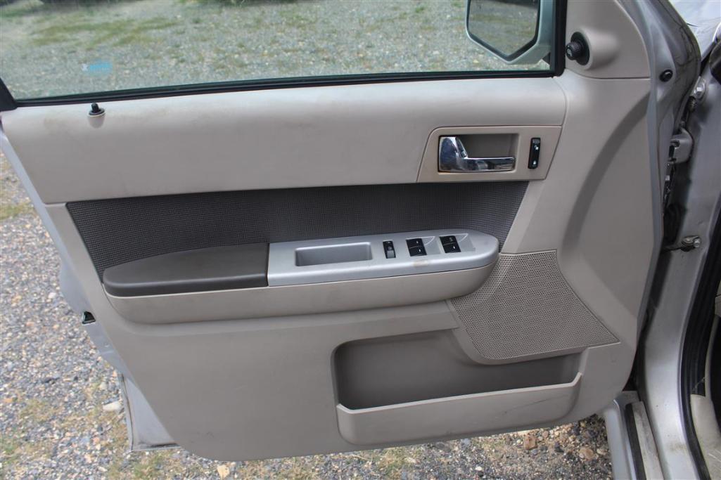 2011 MERCURY MARINER