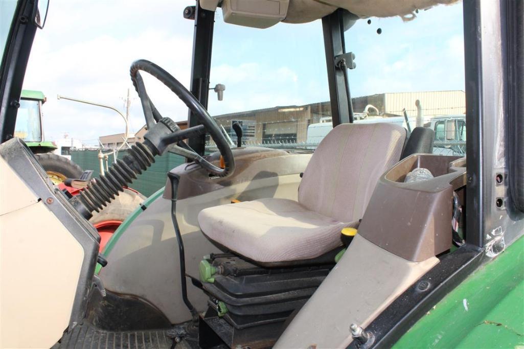 JOHN DEERE 5320 TRACTOR