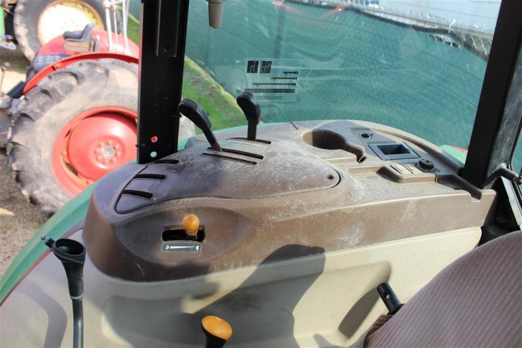 JOHN DEERE 5320 TRACTOR