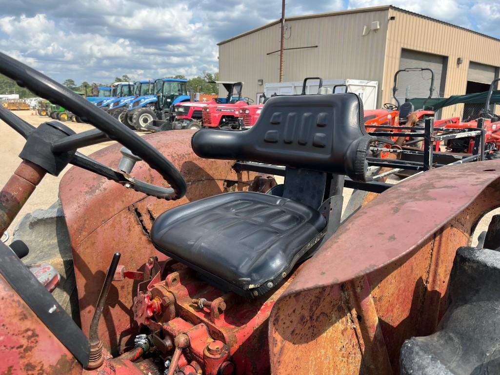 INTERNATIONAL B275 TRACTOR