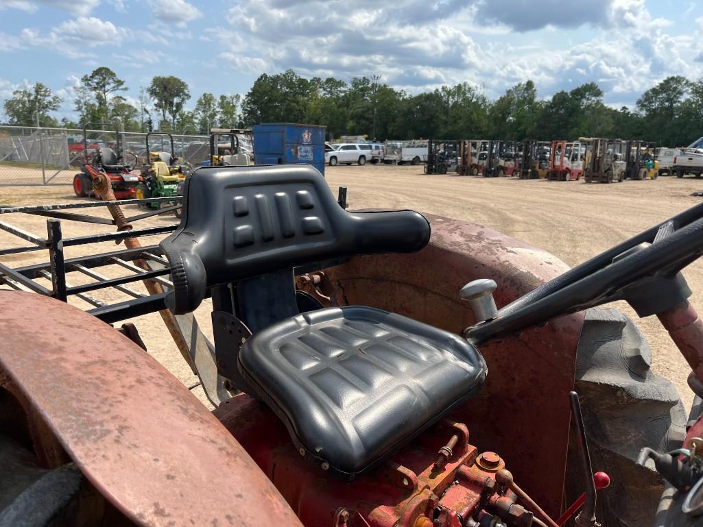 INTERNATIONAL B275 TRACTOR