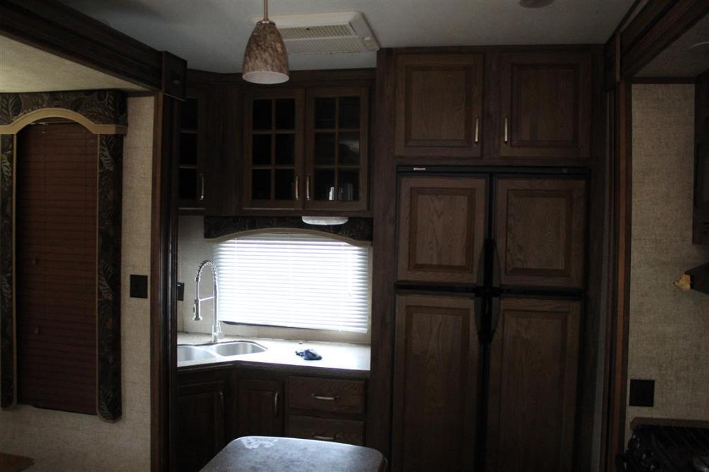 2015 KEYSTONE AVALANCHE 36FT TRAVEL TRAILER