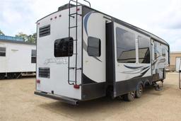 2015 KEYSTONE AVALANCHE 36FT TRAVEL TRAILER