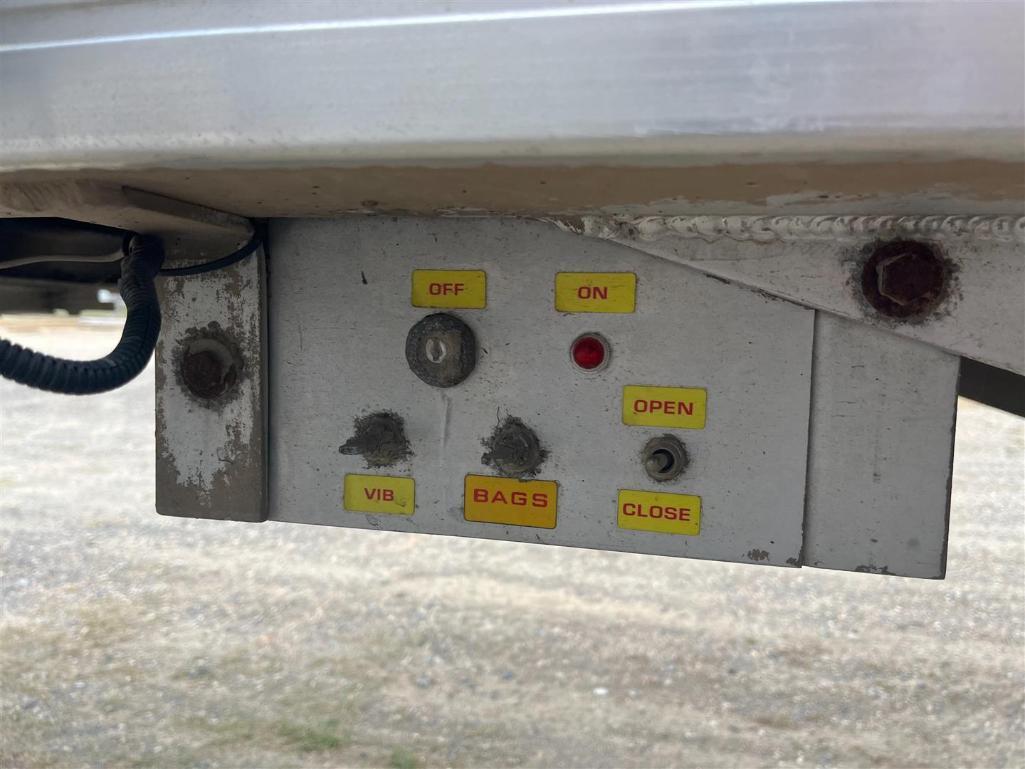 2013 TRAVIS 38FT BELLY DUMP TRAILER