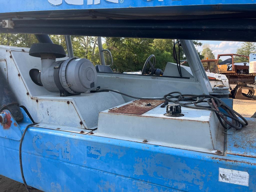 GENIE GHT1056 FORKLIFT