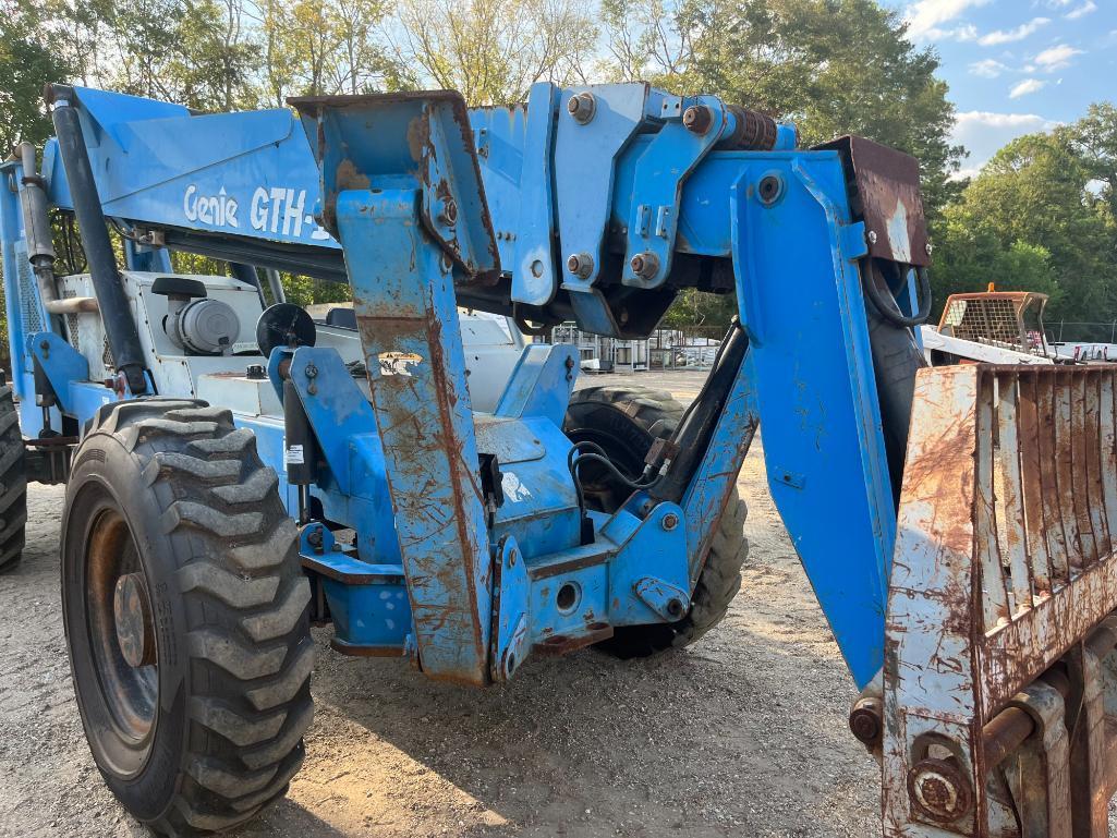 GENIE GHT1056 FORKLIFT