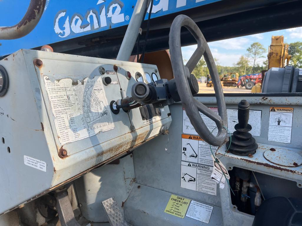 GENIE GHT1056 FORKLIFT