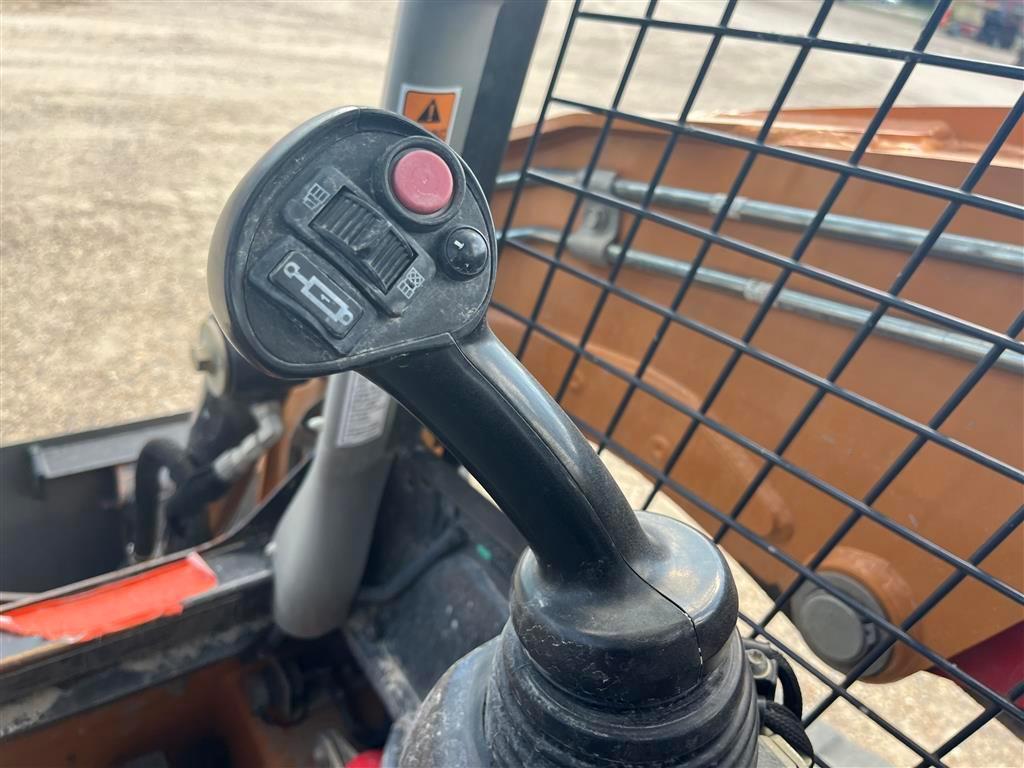 2018 CASE TR310