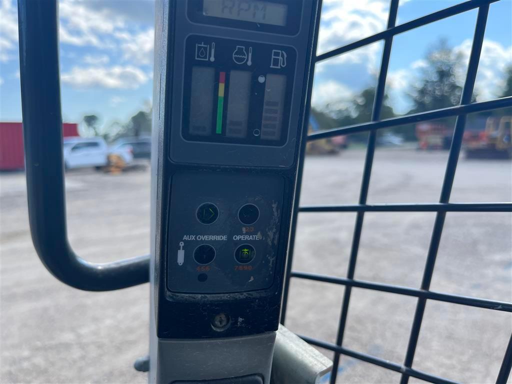 2018 CASE TR310