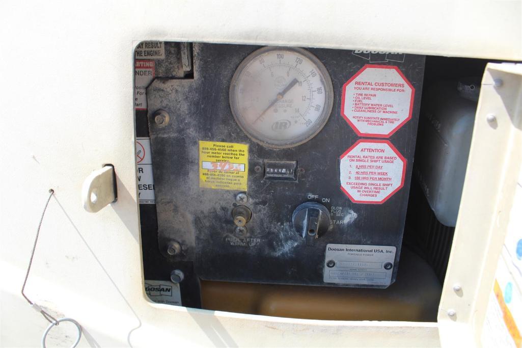 2011 DOOSAN C185CFM MOBILE AIR COMPRESSOR