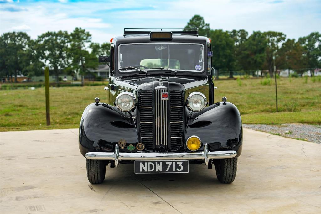 1957 AUSTIN FX3 TAXI