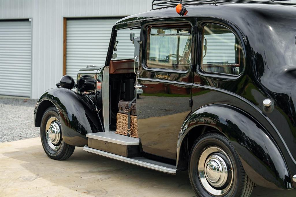 1957 AUSTIN FX3 TAXI