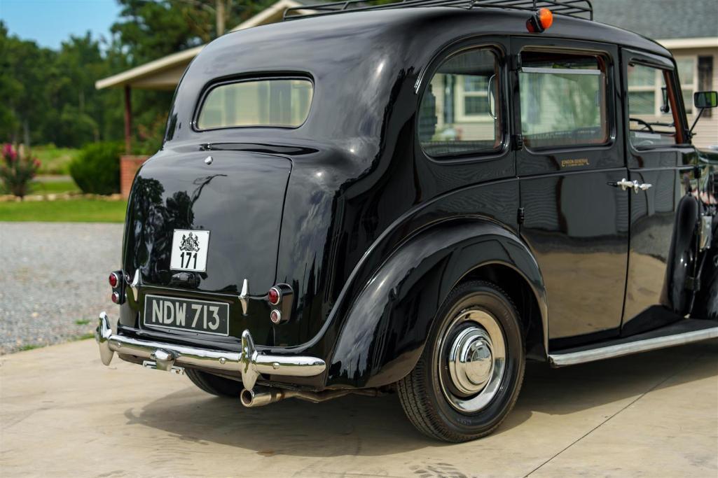 1957 AUSTIN FX3 TAXI