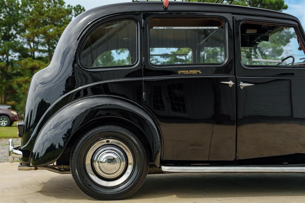 1957 AUSTIN FX3 TAXI