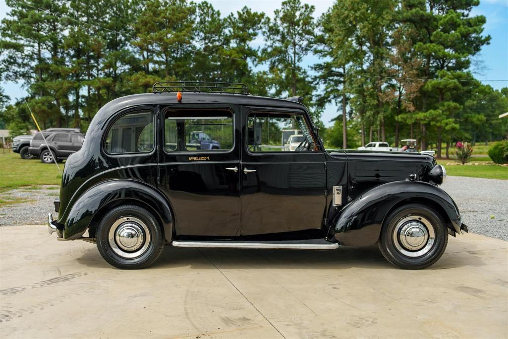 1957 AUSTIN FX3 TAXI