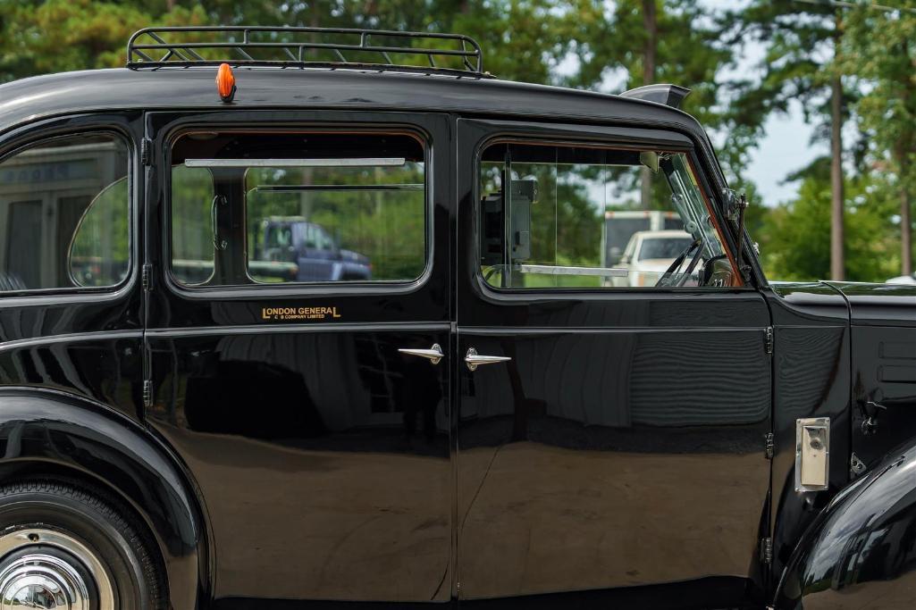1957 AUSTIN FX3 TAXI