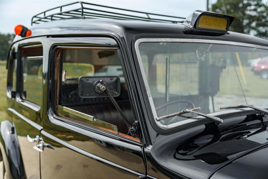 1957 AUSTIN FX3 TAXI