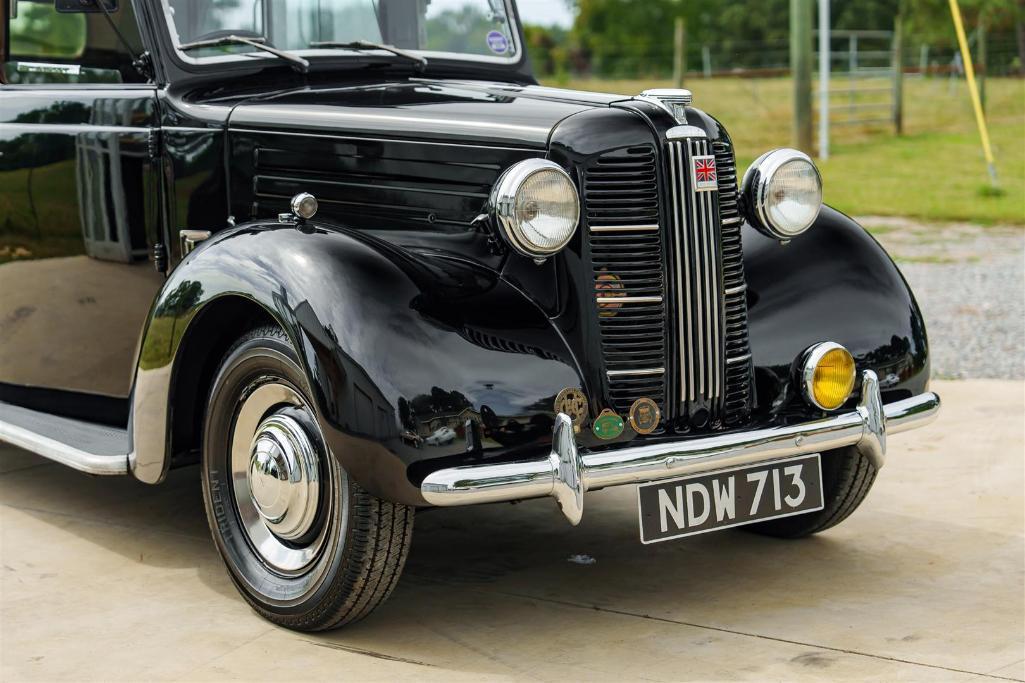 1957 AUSTIN FX3 TAXI