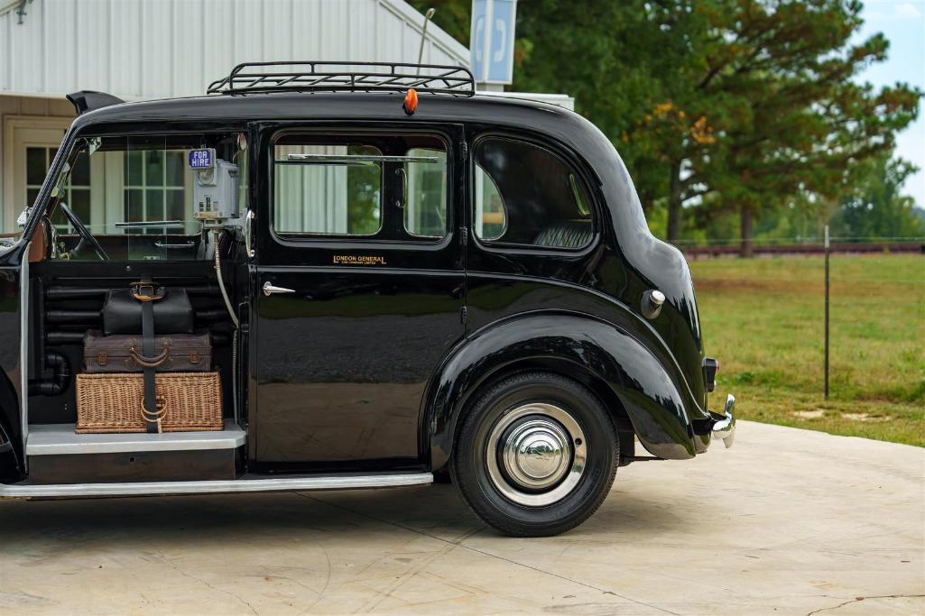 1957 AUSTIN FX3 TAXI
