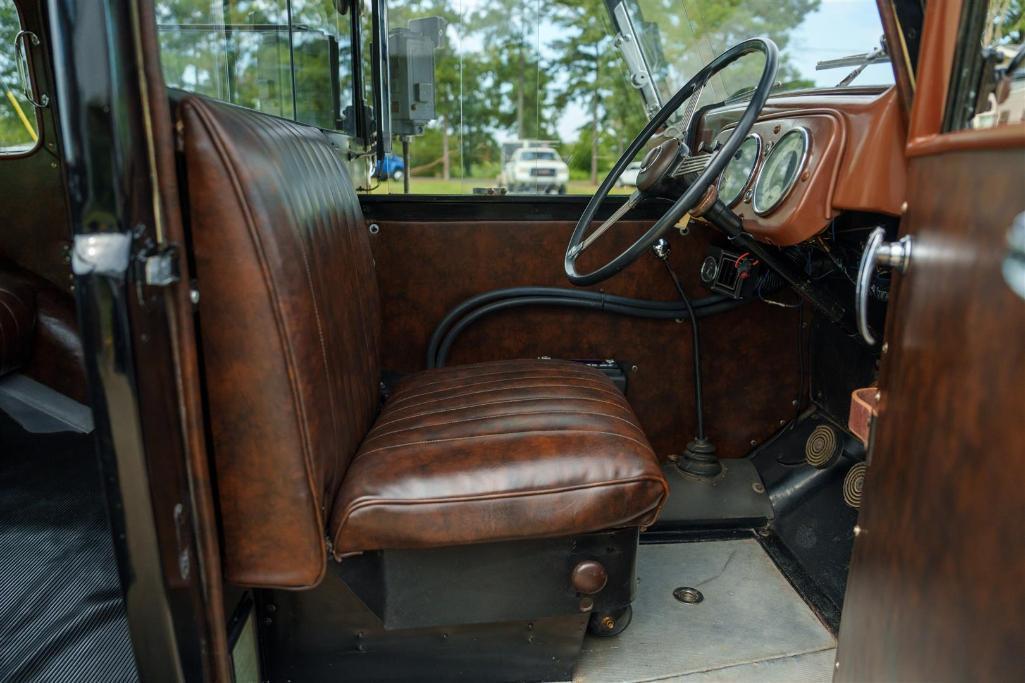 1957 AUSTIN FX3 TAXI