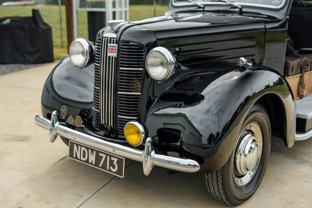 1957 AUSTIN FX3 TAXI