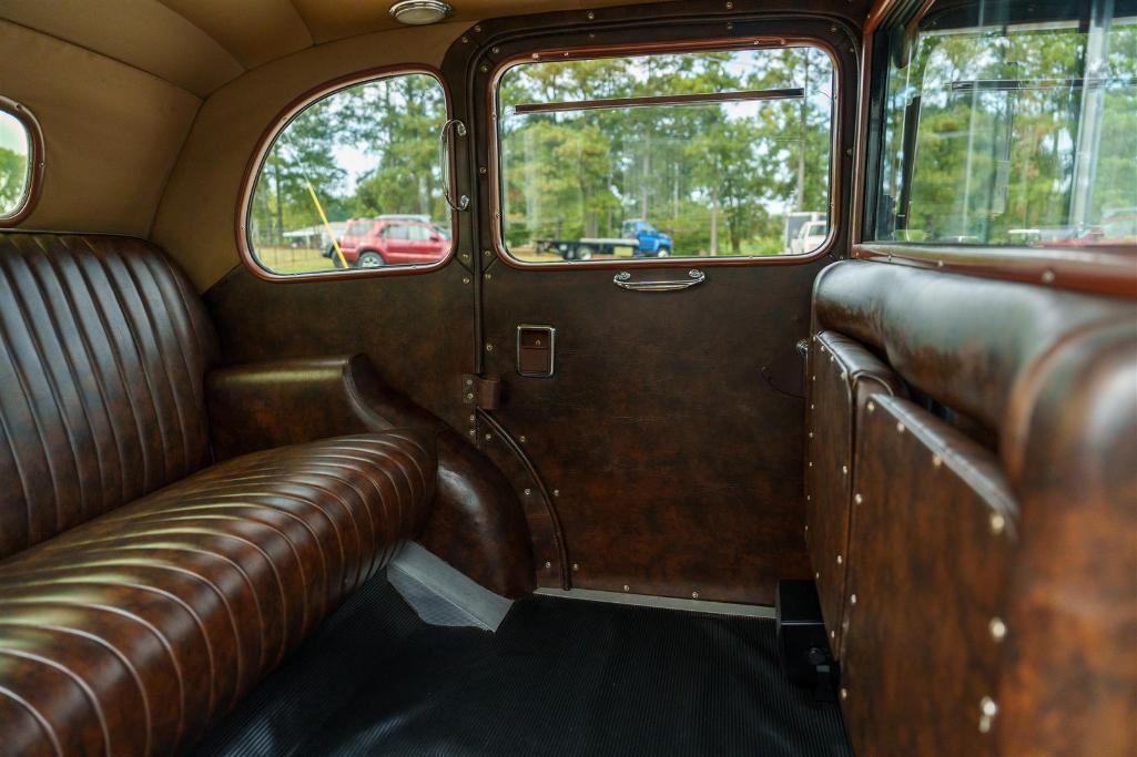 1957 AUSTIN FX3 TAXI