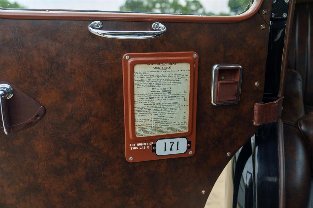 1957 AUSTIN FX3 TAXI
