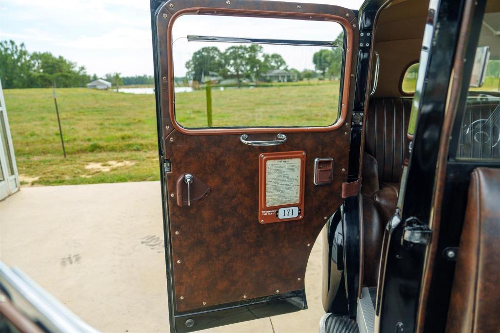 1957 AUSTIN FX3 TAXI