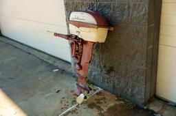 JOHNSON SEAHORSE OUTBOARD MOTOR  | Offered at No Reserve