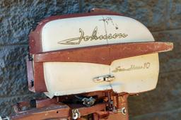 JOHNSON SEAHORSE OUTBOARD MOTOR  | Offered at No Reserve