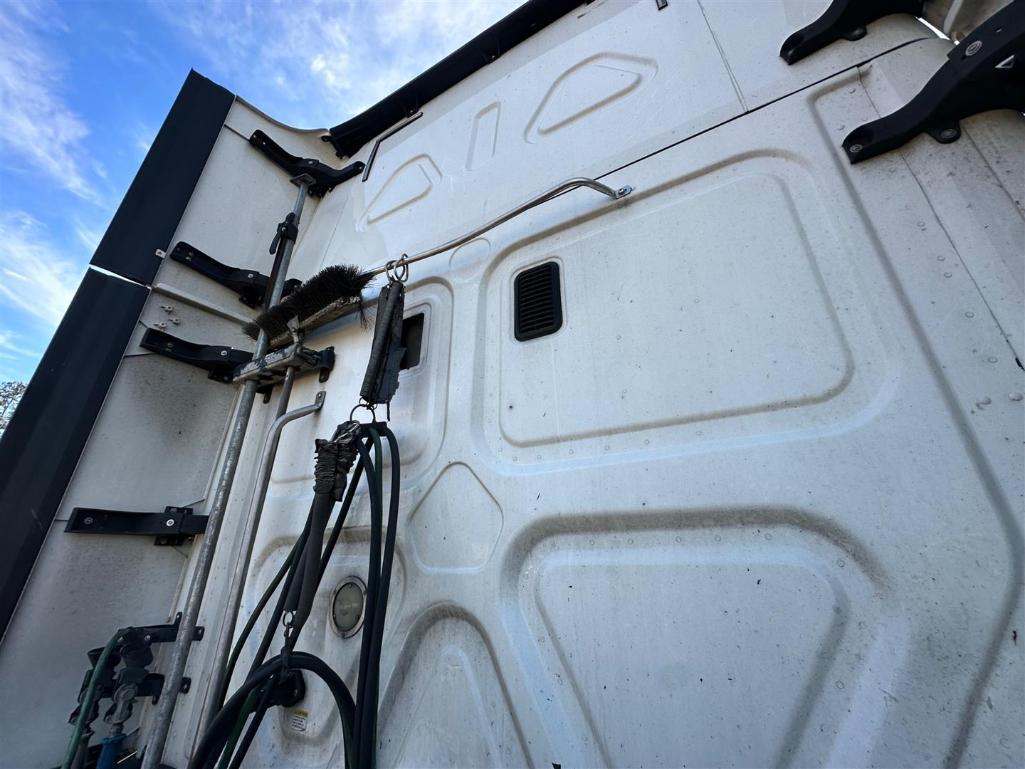 2016 FREIGHTLINER CASCADIA EVOLUTION