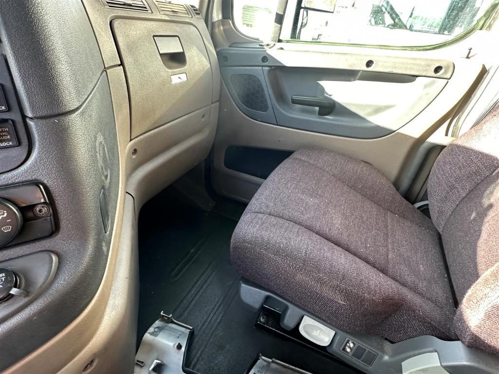 2016 FREIGHTLINER CASCADIA EVOLUTION