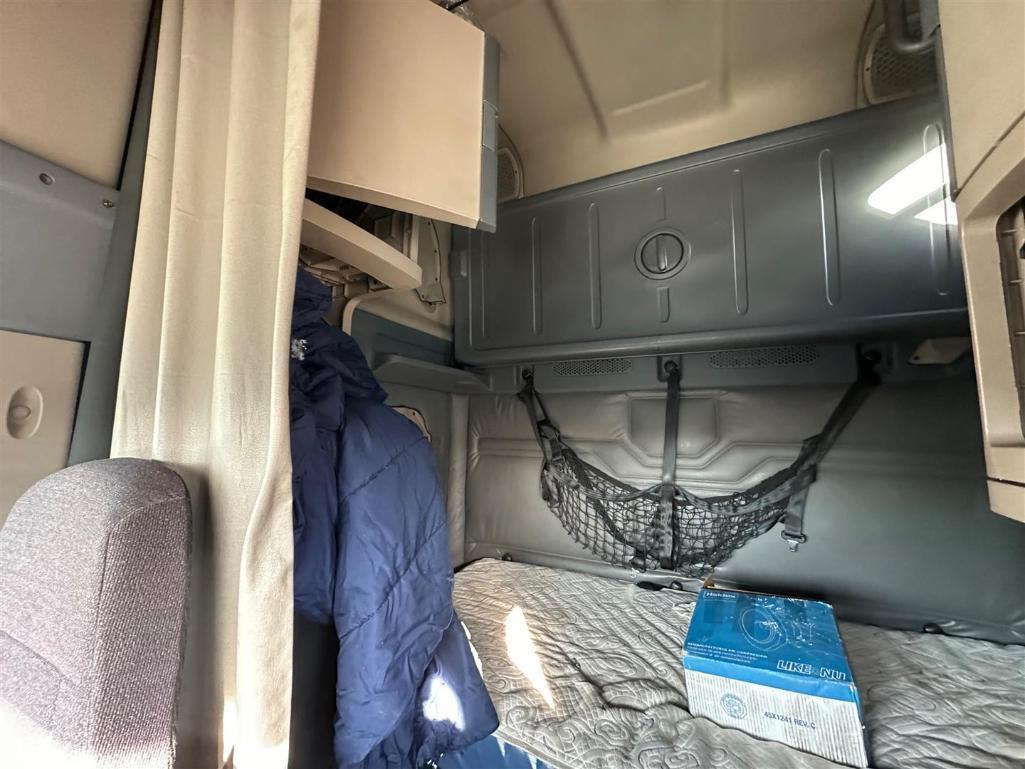 2016 FREIGHTLINER CASCADIA EVOLUTION