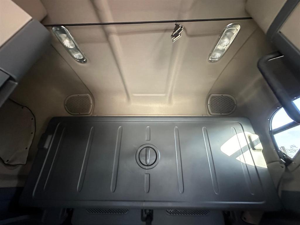 2016 FREIGHTLINER CASCADIA EVOLUTION
