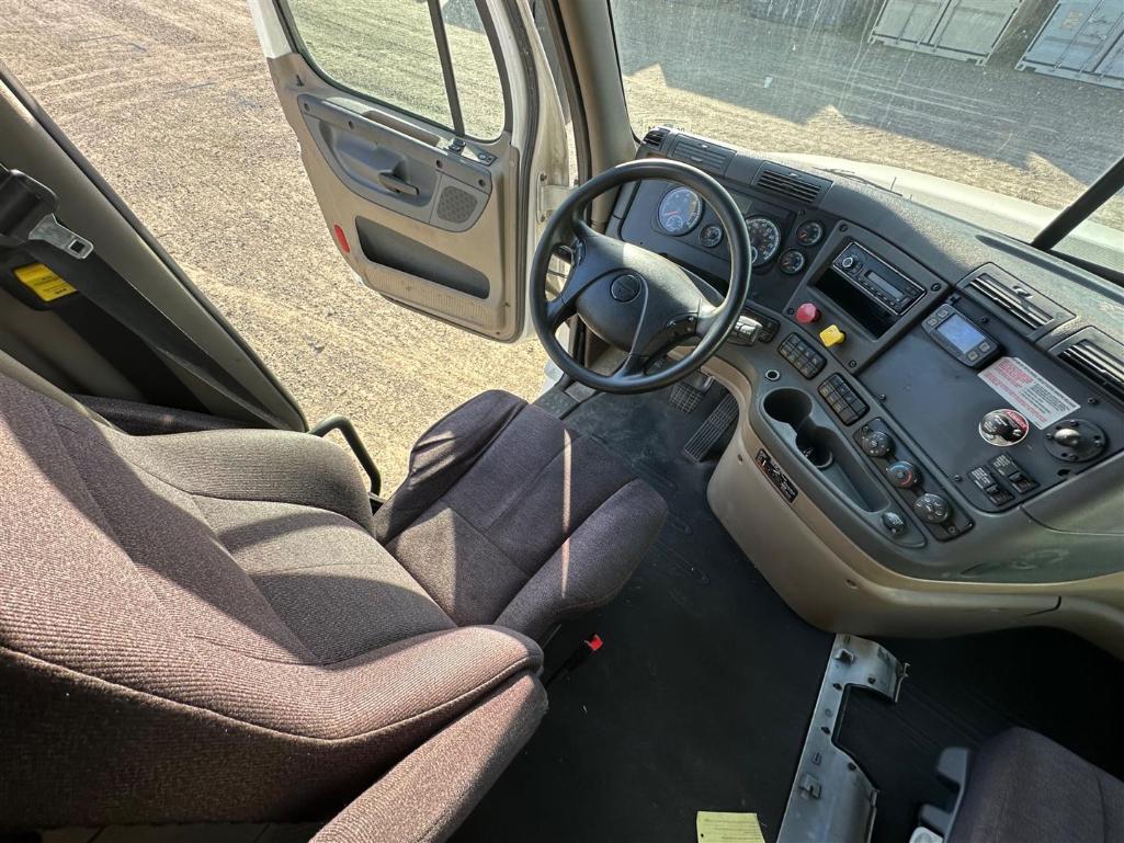 2016 FREIGHTLINER CASCADIA EVOLUTION