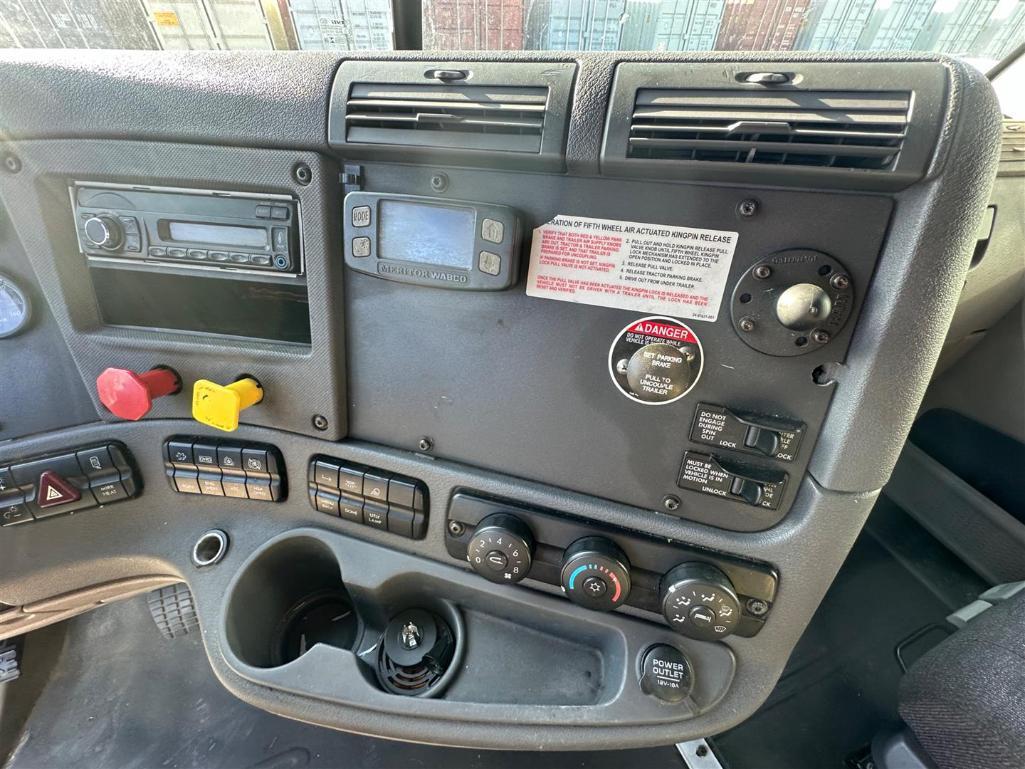 2016 FREIGHTLINER CASCADIA EVOLUTION