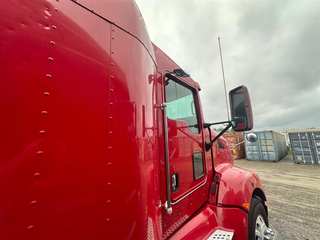 2010 KENWORTH T660