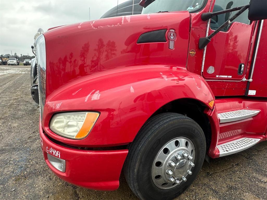 2010 KENWORTH T660