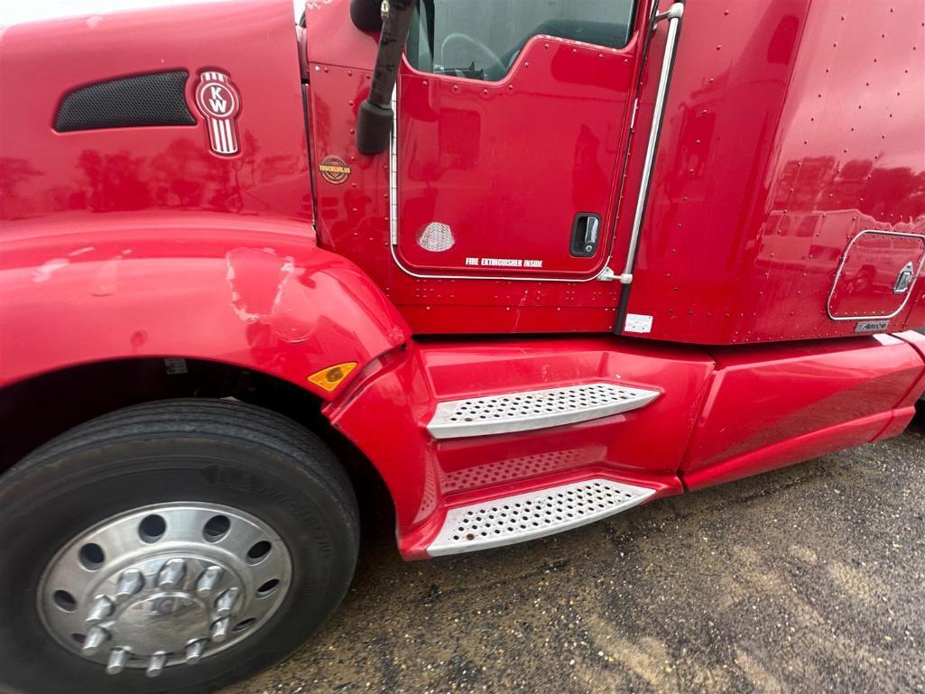2010 KENWORTH T660