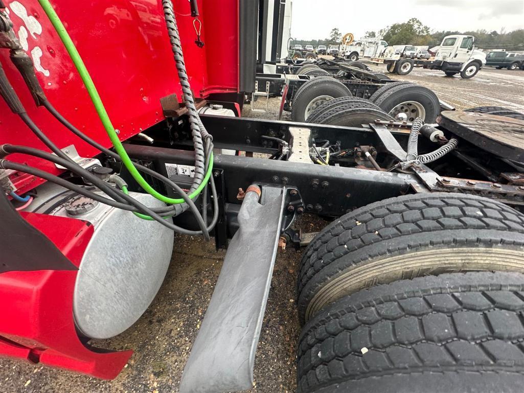 2010 KENWORTH T660