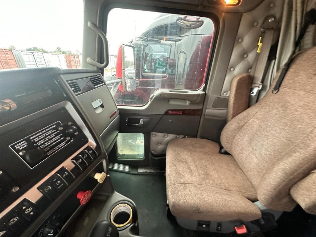 2010 KENWORTH T660
