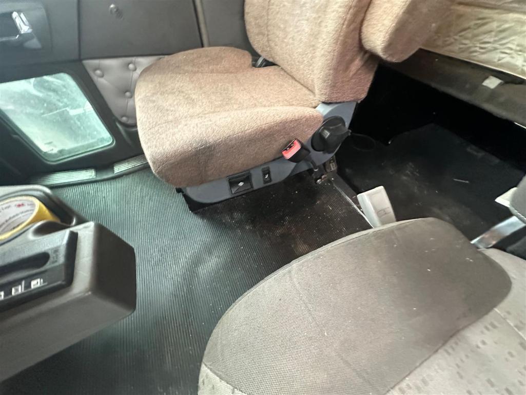 2010 KENWORTH T660