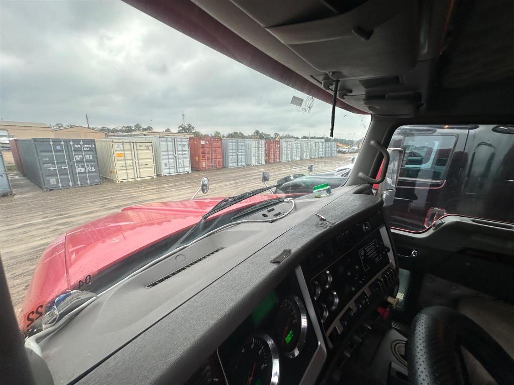 2010 KENWORTH T660