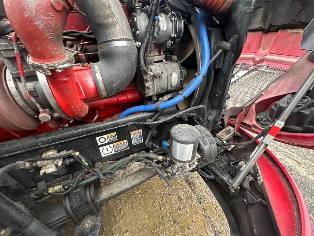 2010 KENWORTH T660
