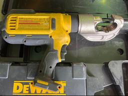 DCE300 DIED CABLE CRIMPING TOOL 20V
