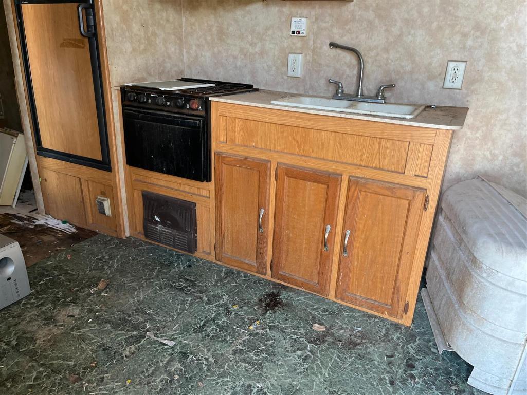 2006 CMENT 26FT TRAVEL TRAILER