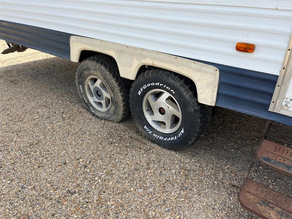2006 CMENT 26FT TRAVEL TRAILER